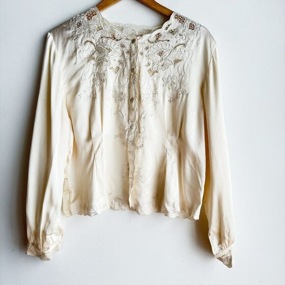 Vintage All Silk Ivory Embroidered Lace Detail Blouse M - Picture 3 of 10